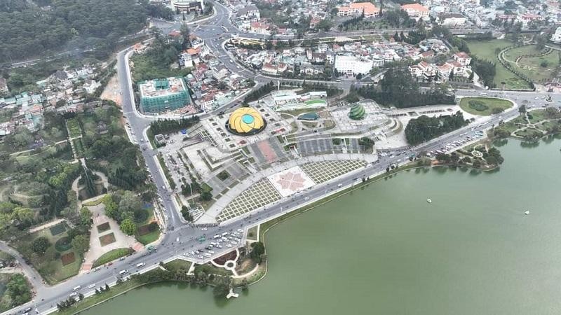 TP. Đà Lạt, tỉnh Lâm Đồng đang "thay da đổi thịt" từng ngày, kéo theo nhu cầu về nhà ở Trang Chủ KL99Com Số 1 Link Đăng Ký KL999 và nhà ở thương mại của người dân ngày càng cao. Ảnh: T.M.N
