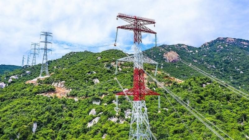 Đường dây 500 kV Thuận Nam - Vĩnh Tân do Trung Nam Kl99ok phiên bản mới
