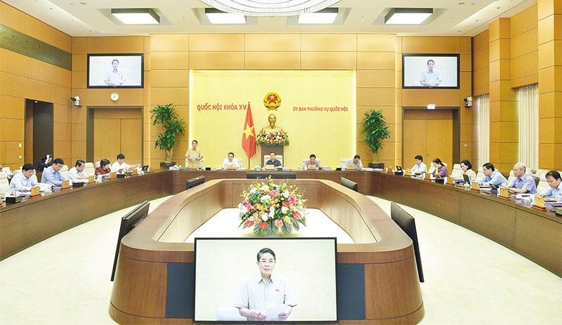 Ủy ban Thường vụ Quốc hội thảo luận về Dự thảo Luật Đất đai (sửa đổi) trong phiên họp chuyên đề Kl992 Tham Gia Ngay tháng 9/2022. Ảnh: D.L