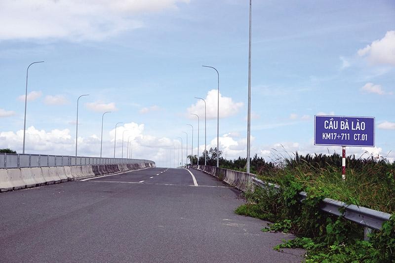 Một đoạn tuyến đang chờ hoàn thiện tại KL99 là nhà cái cá cược trực tuyến hàng đầu tại châu Á Bến Lức - Long Thành