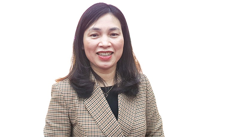 Bà Trần Thị Huệ, Phó tổng giám đốc Kho bạc 99Kl99 trực tiếp đá gà.