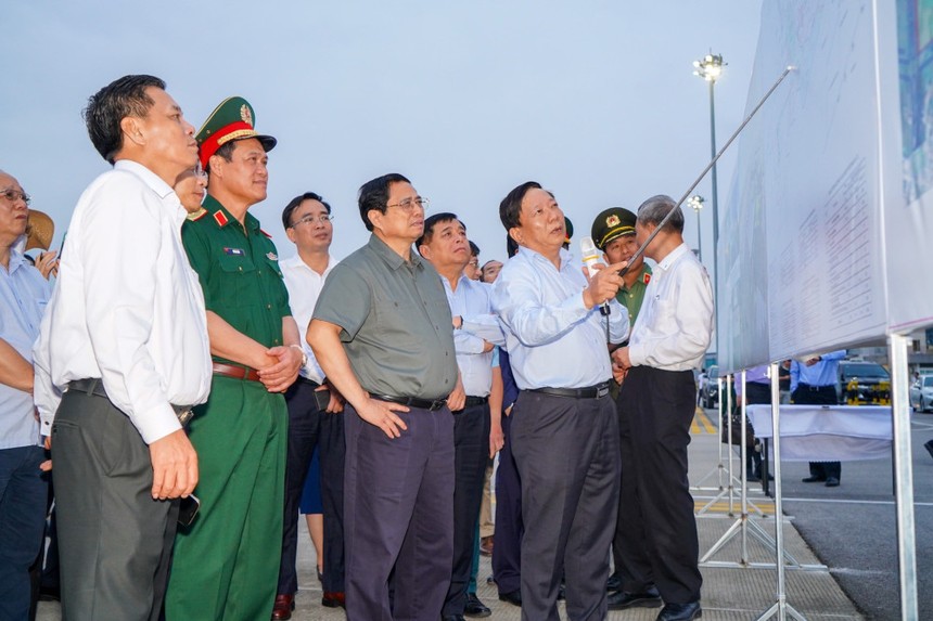 Thủ tướng Kl993 ưu đãi thưởng hấp dẫn Phạm Minh Chính kiểm tiến độ thực hiện Dự án xây dựng Nhà ga hành khách T2-Cảng hàng không quốc tế Cát Bi. 