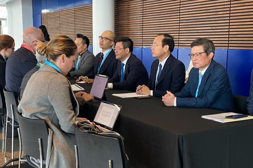 Bộ trưởng Công thương Nguyễn Hồng Diên làm việc với Thứ trưởng Thương mại kiêm Thứ trưởng Kl994 nhà cái bóng đá world cup Australia, Tim Ayres.