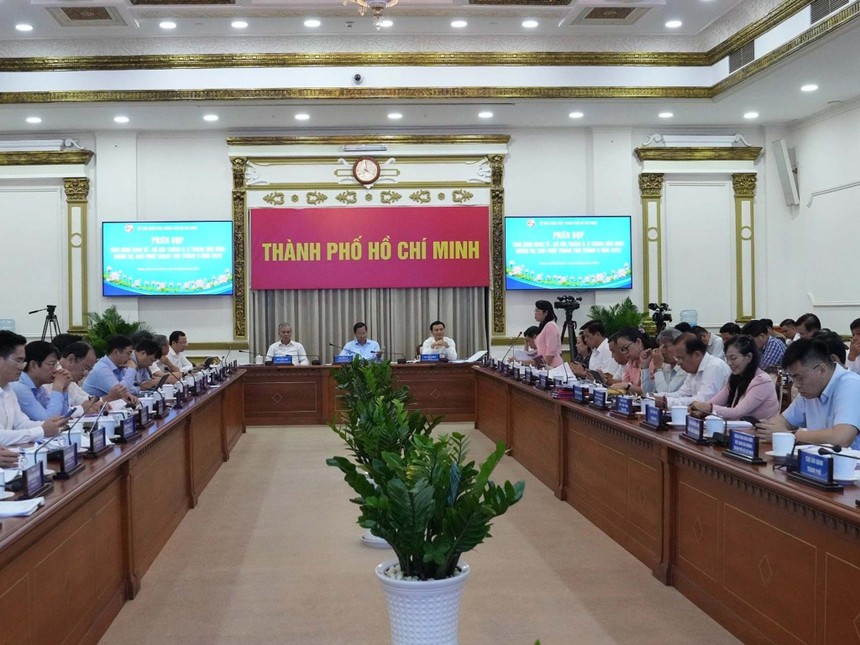 Sở Tài nguyên và Môi trường TP.HCM cùng Sở Kl991.com nạp rút nhanh và Hội đồng thẩm định giá tập trung tháo gỡ, thẩm định các dự án còn vướng mắc để tạo nguồn thu từ đất đai