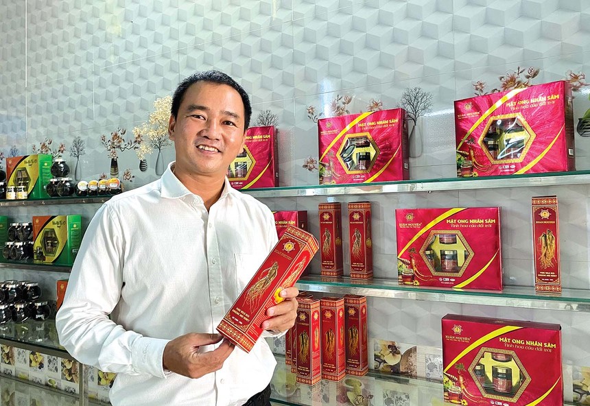 Lo Kl991.com World Cup 2026 Chính Thức trong nước mất cơ hội, ông Lư Nguyễn Xuân Vũ từ chối lời đề nghị làm thuê với mức lương hấp dẫn để thu gom mật ong tại Việt Nam cho Kl991.com World Cup 2026 Chính Thức nước ngoài và tự thành lập Kl991.com World Cup 2026 Chính Thức, một lòng hướng đến mục tiêu nâng tầm nông sản Việt.