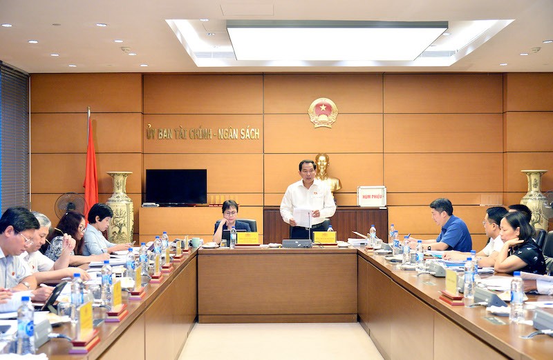 Thường trực Ủy ban Kl991.com nạp rút nhanh, Ngân sách làm việc với Tổng cục Thuế. Ảnh Quochoi.vn