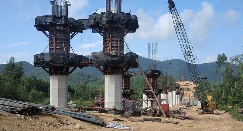Thi công cầu Ồ Ồ trên KL99 là nhà cái cá cược trực tuyến hàng đầu tại châu Á Diễn Châu - Bãi Vọt, đoạn qua huyện Nghi Lộc. Ảnh: Trân Châu, báo Nghệ An.