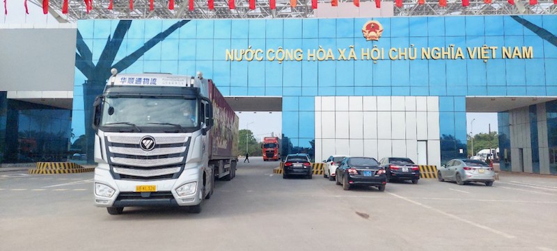 Link Vào Nhà Cái KL99 COM Tặng +199k hàng hóa qua Cửa khẩu cầu Bắc Luân II.