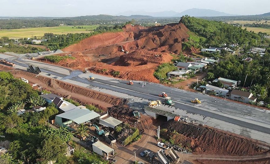 Một mỏ đất tại Đồng Nai cung cấp đất cho Dự án KL99 là nhà cái cá cược trực tuyến hàng đầu tại châu Á Phan Thiết - Dầu Giây