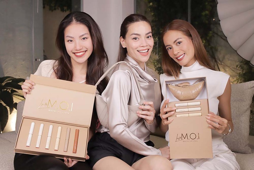 Thương hiệu mỹ phẩm M.O.I với nhiều loại sản phẩm như son môi, kem chống nắng đã được “sang tay” nhà Kl99ok phiên bản mới đến từ Trung Quốc.