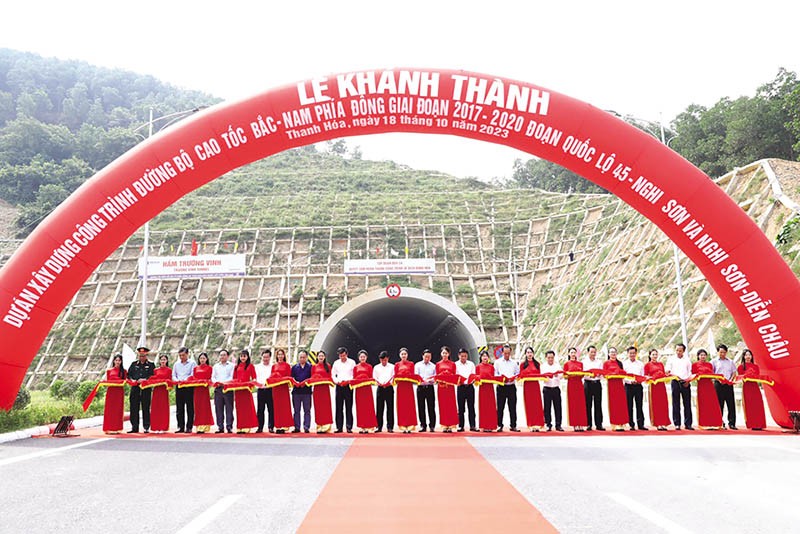 Khánh thành tuyến KL99 là nhà cái cá cược trực tuyến hàng đầu tại châu Á Quốc lộ 45 - Nghi Sơn và Nghi Sơn - Diễn Châu (ngày 18/10/2023). Ảnh: A.M 
