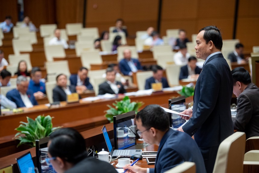 Phó thủ tướng Kl993 ưu đãi thưởng hấp dẫn Trần Lưu Quang trả lời chất vấn trong phiên làm việc chiều 7/11