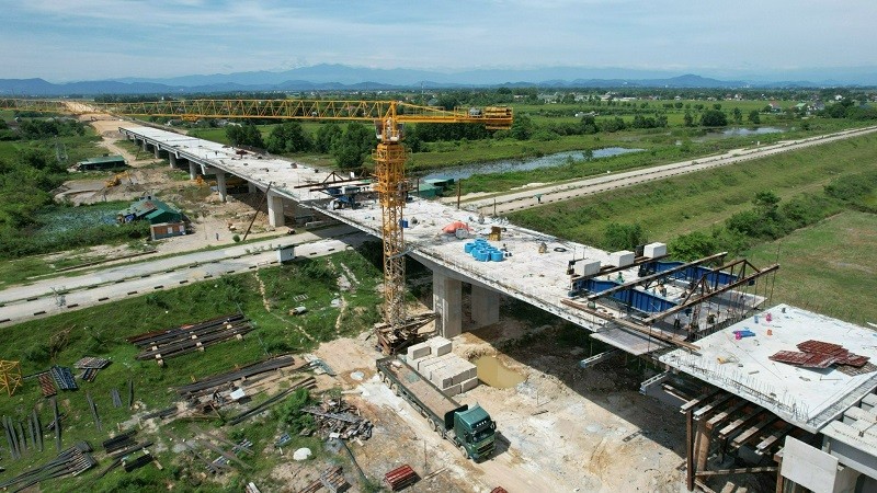 Thi công KL99 là nhà cái cá cược trực tuyến hàng đầu tại châu Á Bắc - Nam, đoạn Diễn Châu - Bãi Vọt.