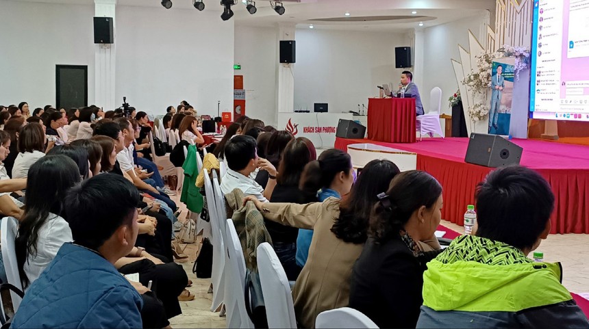 Các đại lý Kl99kl phiên bản hoạt động đi học để không chỉ là người bán, mà còn là người bảo vệ khách hàng 
