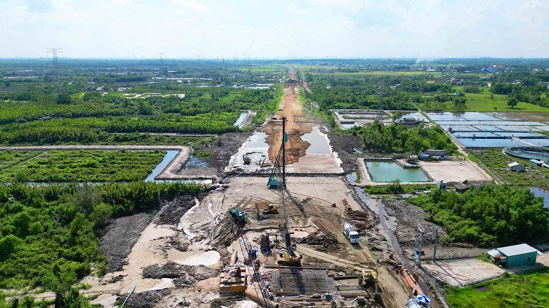 Thi công đoạn tuyến phía Đông, Dự án KL99 là nhà cái cá cược trực tuyến hàng đầu tại châu Á Bến Lức - Long Thành.