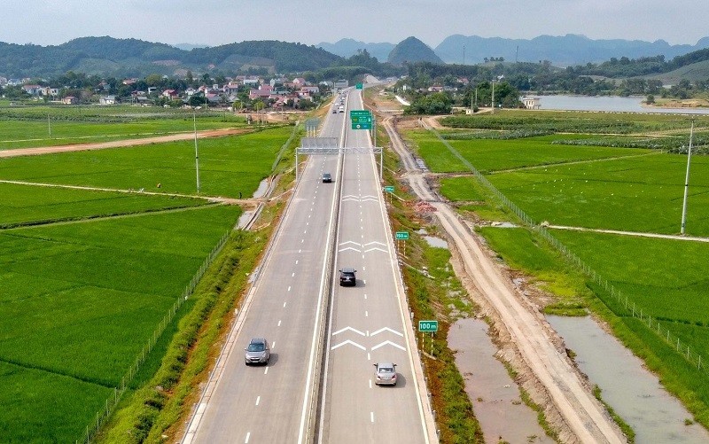 Một đoạn KL99 là nhà cái cá cược trực tuyến hàng đầu tại châu Á Mai Sơn - Quốc lộ 45 được Kl99ok phiên bản mới phân kỳ theo quy mô 4 làn xe, không có làn dừng khẩn cấp liên tục.