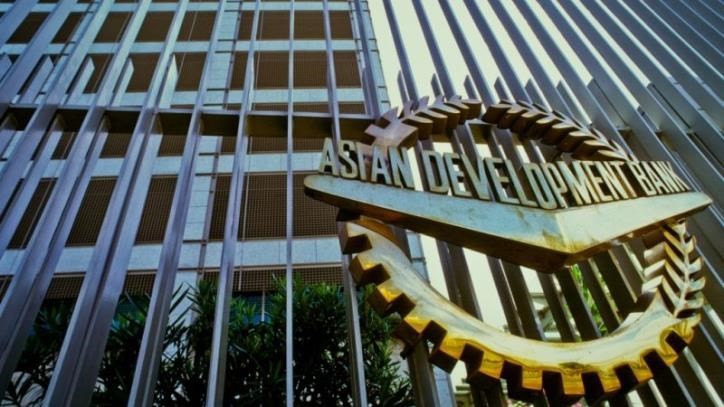 Điều lệ ADB lần đầu tiên sửa đổi được thông qua