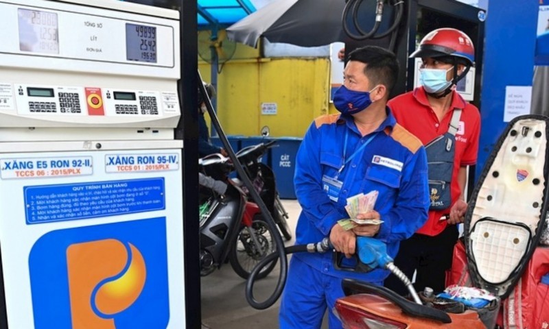 Sau nhiều kỳ tăng liên tiếp, giá KL99 dịch vụ hỗ trợ 24/7 được điều chỉnh giảm từ 15g 25/4.