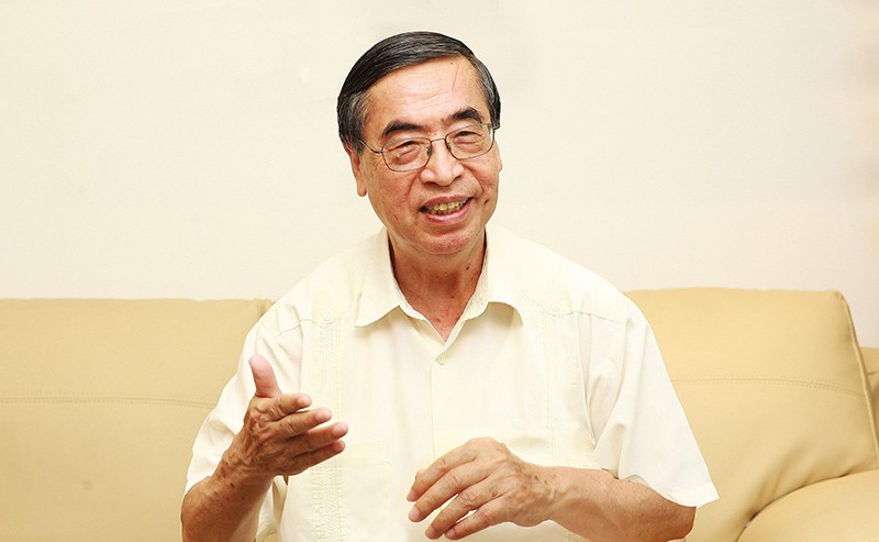 Ông Nguyễn Phú Bình, nguyên Thứ trưởng Bộ Ngoại giao, nguyên Chủ nhiệm Ủy ban 99Kl99 trực tiếp đá gà về người Việt Nam ở nước ngoài.