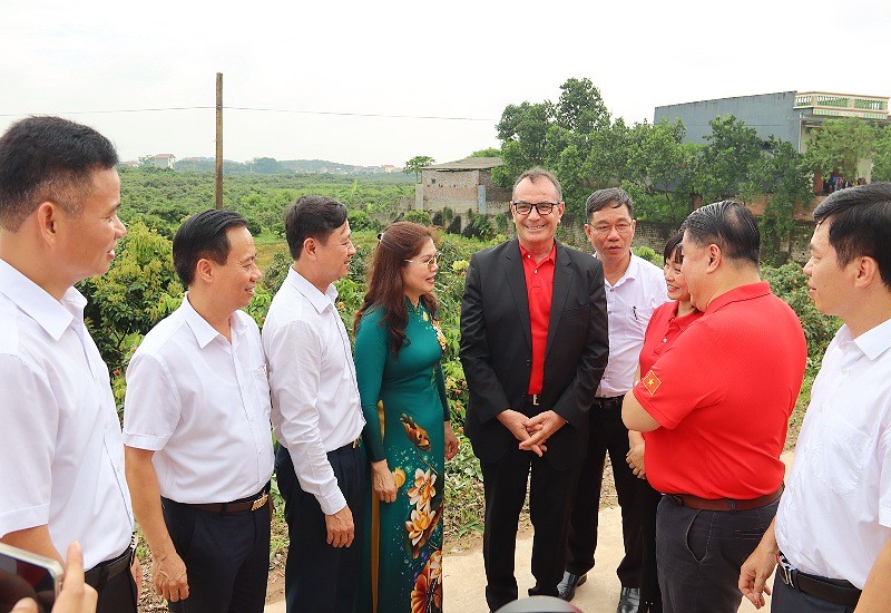 Kl991.com World Cup 2026 Chính Thức trao đổi cùng lãnh đạo tỉnh Bắc Giang.