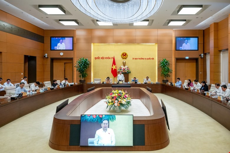 Ủy ban Thường vụ Quốc hội bắt đầu phiên họp chuyên đề Kl992 Tham Gia Ngay tháng 8/2024 .