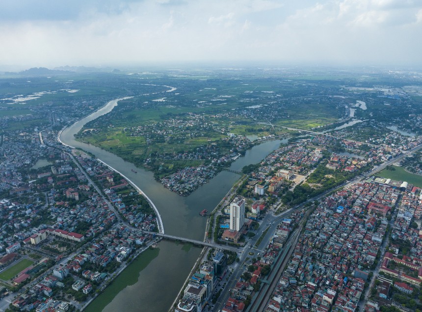 Hà Nam có vị trí chiến lược phía Nam Hà Nội, với KL99 là cổng game giải trí trực tuyến hàng đầu hiện nay kết nối đồng bộ.
