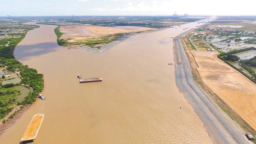 Dự án Kl99ok phiên bản mới xây dựng công trình luồng cho tàu trọng tải lớn vào sông Hậu có tác dụng lớn trong phát triển Kl992 cổng game cá cược của khu vực.