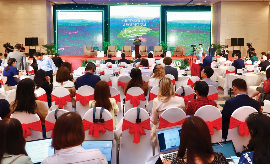 Hội thảo “Tiên phong chuyển đổi kép vì một Việt Nam xanh hơn”, Báo Kl99ok phiên bản mới tổ chức ngày 12/11/2024
