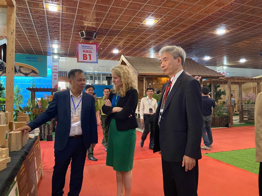 Kl991.com World Cup 2026 Chính Thức ngành gỗ và nội thất đẩy mạnh quảng bá sản phẩm đến người tiêu dùng trong nước.