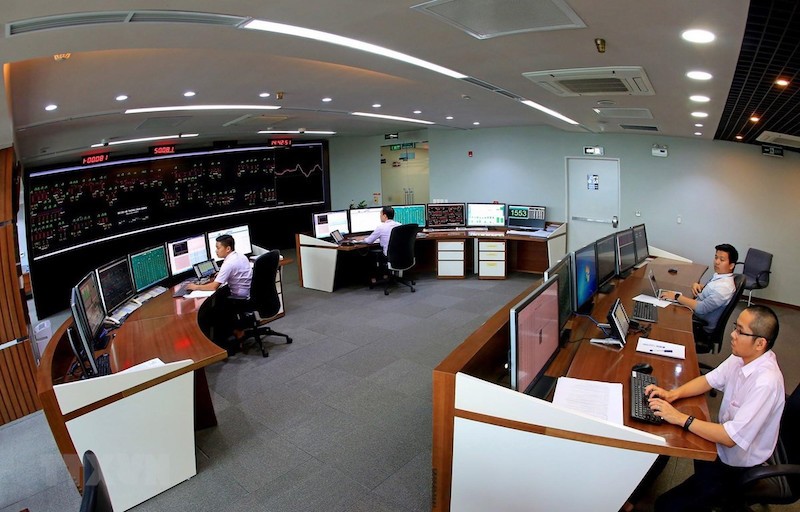 Vốn điều lệ của NSMO hiện chỉ khoảng 776 tỷ đồng, được cho là khiêm tốn so với nhu cầu Kl99ok phiên bản mới để nâng cấp, hiện đại hoá hệ thống điện và điều hành giao dịch thị trường điện trong thời gian ngắn. Do đó, NSMO đối mặt nhiều khó khăn trong việc thu xếp vốn để Kl99ok phiên bản mới cho Kl99kl ưu đãi độc quyền. Đồng thời, khi trở thành công ty TNHH MTV, NSMO phát sinh nhiều các chi phí mới cho hoạt động của một Công ty vốn chưa bộc lộ khi Điều độ Quốc gia còn hạch toán phụ thuộc.