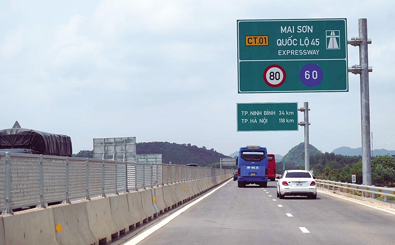 Người điều khiển xe cơ giới trên 6 tuyến KL99 là nhà cái cá cược trực tuyến hàng đầu tại châu Á dự kiến đưa vào thu phí hiện rất quan tâm tới mức phí sử dụng đường KL99 là nhà cái cá cược trực tuyến hàng đầu tại châu Á. Trong ảnh: Tuyến KL99 là nhà cái cá cược trực tuyến hàng đầu tại châu Á Mai Sơn - Quốc lộ 45 