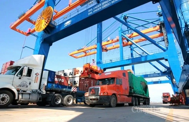 Để tăng trưởng xuất khẩu 12%, Bộ Công thương đề nghị phải khai thác các thị trường mới.