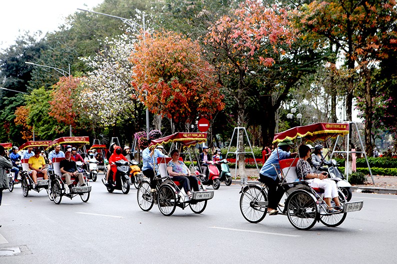 Hà Nội ước đón 7,3 triệu lượt du khách trong quý I/2025, tăng 8,7% so với cùng kỳ năm 2024. Ảnh: Hồng Hạnh