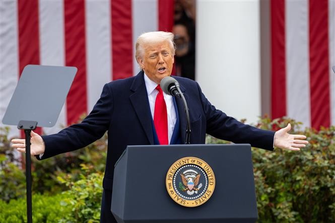 Tổng thống Hoa Kỳ Donald Trump phát biểu tại Nhà Trắng, Washington, D.C. Ảnh: THX/TTXVN