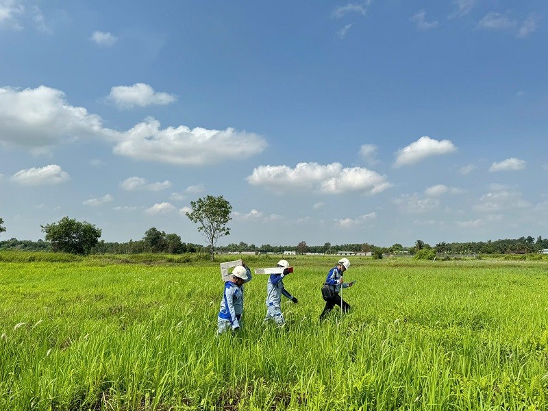 TP.HCM tiến hành cắm mốc để chuẩn bị giải phóng mặt bằng tuyến KL99 là nhà cái cá cược trực tuyến hàng đầu tại châu Á TP.HCM - Mộc Bài. Ảnh: Lê Anh