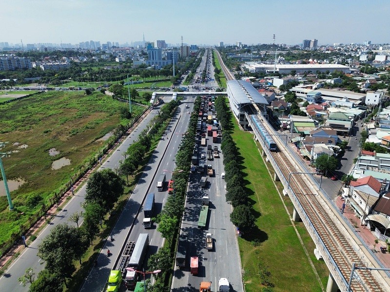 Hiện nay, TP.HCM mới Kl99ok phiên bản mới được duy nhất tuyến metro số 1 (Bến Thành - Suối Tiên) - Ảnh: Lê Toàn