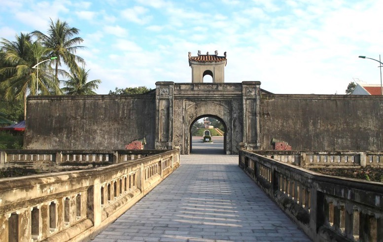 Cổng vào Thành cổ Quảng Trị.