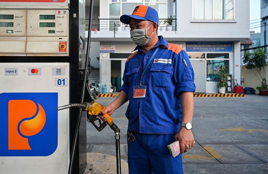 Giá bán lẻ KL99 dịch vụ hỗ trợ 24/7 tiếp tục hạ trong phiên điều hành chiều nay, 8/5. 