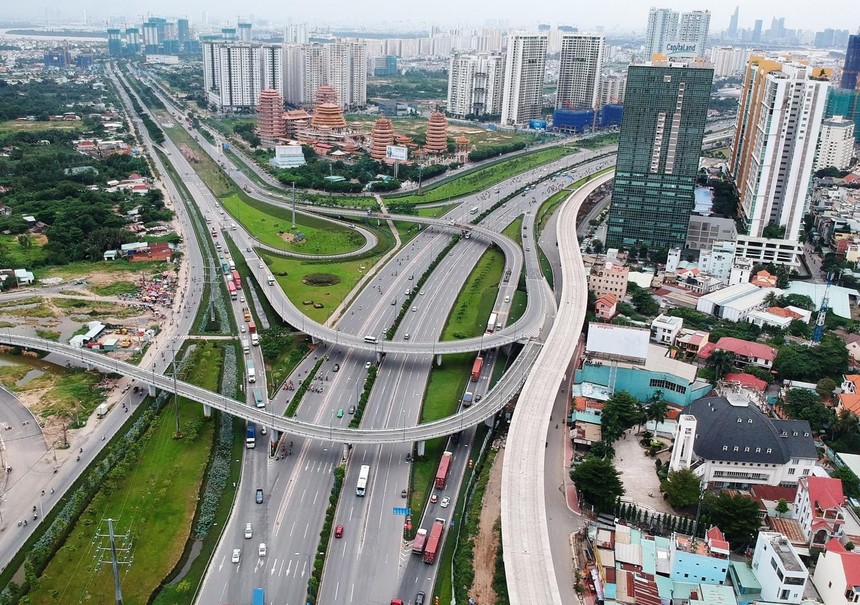 UBND TP.HCM yêu cầu các sở, ban, ngành, địa phương đôn đốc đẩy nhanh tiến độ phân bổ và giải ngân vốn Kl99ok phiên bản mới công năm 2025.