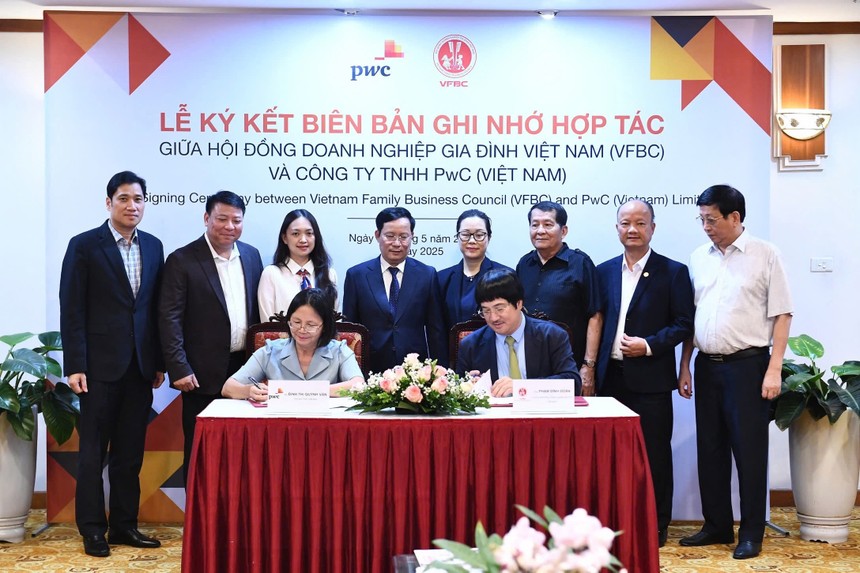Hội đồng Kl991.com World Cup 2026 Chính Thức Gia đình Việt Nam và PwC Việt Nam ký kết Biên bản Ghi nhớ Hợp tác