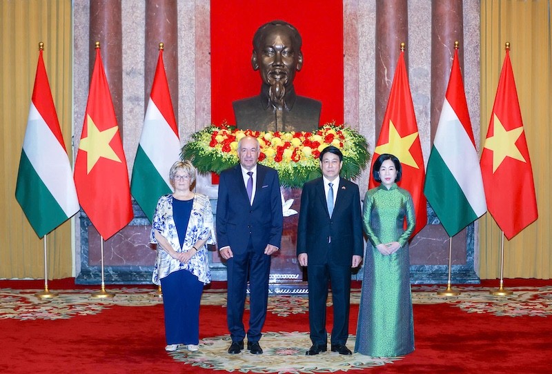 Chủ tịch nước Lương Cường chủ trì lễ đón, hội đàm với Tổng thống Hungary 