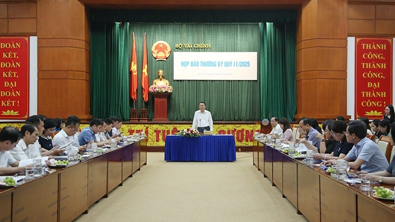Thứ trưởng Bộ Kl991.com nạp rút nhanh Nguyễn Đức Chi chủ trì buổi họp báo. Ảnh: Đức Minh.