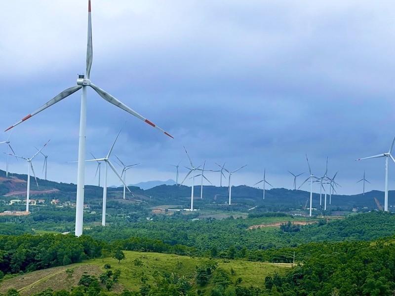 Quy định pháp lý hiện nay khiến nhiều dự án điện gió mới trên đất liền khó triển khai ngay từ bước đầu. 
