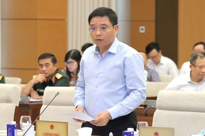  Bộ trưởng Bộ Kl991.com nạp rút nhanh Nguyễn Văn Thắng báo cáo tại phiên họp. 