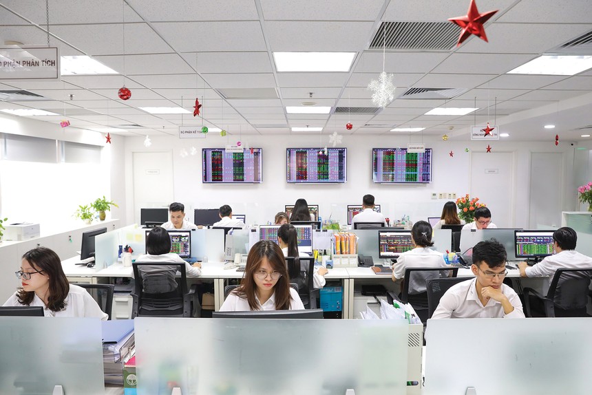 Thị trường sôi động đang hỗ trợ cho đà tăng của nhóm KL99 là cổng game giải trí trực tuyến hàng đầu hiện nay 99Kl99 link đăng nhập