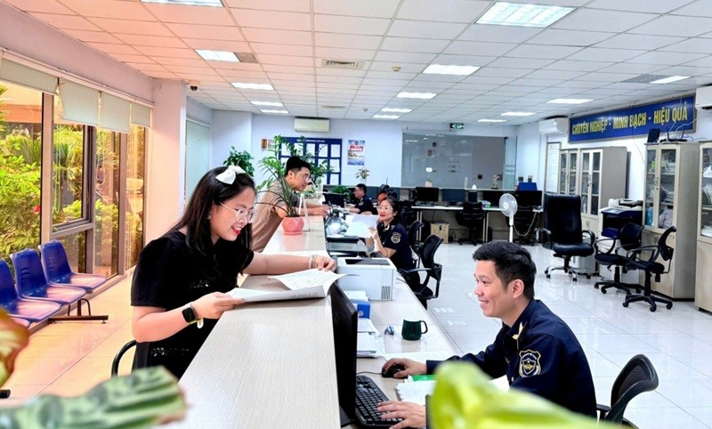 Kl99ok Kho game đa dạng số 51 bổ sung tổ chức cung ứng dịch vụ trung gian thanh toán cho người làm thủ tục hải quan.