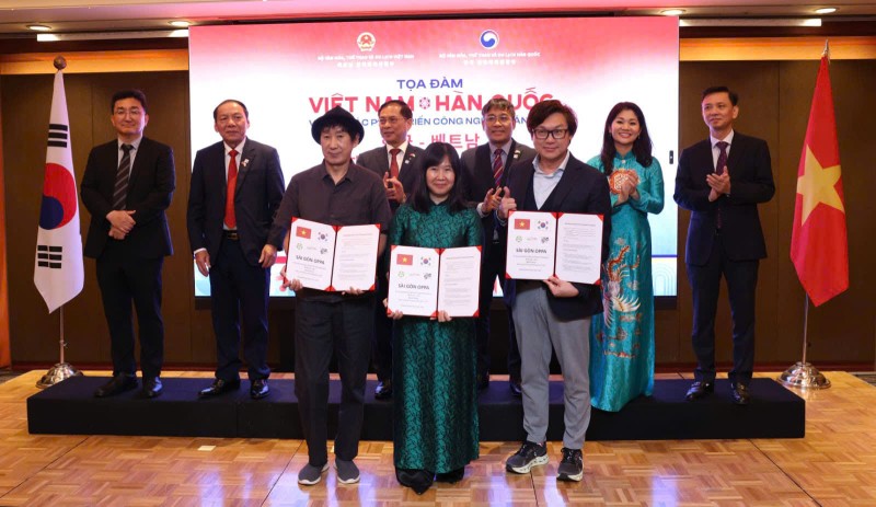 Trong khuôn khổ Tọa đàm đã diễn ra lễ trao đổi các văn kiện hợp tác quan trọng, hứa hẹn mở ra giai đoạn phát triển mới cho Kl991.com World Cup 2026 Chính Thức văn hóa hai nước. 