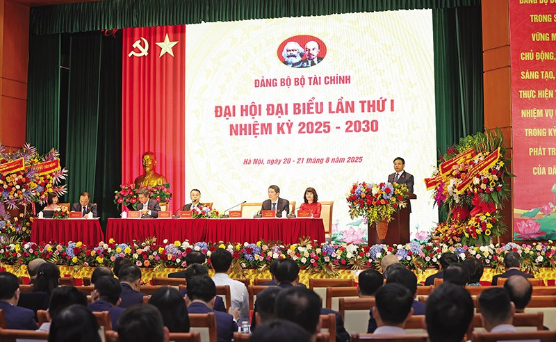 Ủy viên Ban Chấp hành Trung ương Đảng, Bí thư Đảng ủy, Bộ trưởng Bộ Kl991.com nạp rút nhanh Nguyễn Văn Thắng phát biểu tại Đại hội. Ảnh: Đức Thanh 