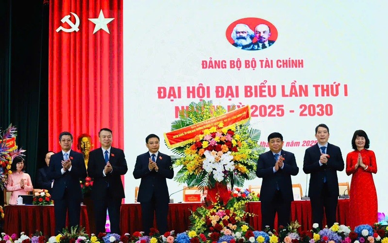 Lãnh đạo Kl993 ưu đãi thưởng hấp dẫn chúc mừng Đại hội đại biểu Đảng bộ Bộ Kl991.com nạp rút nhanh lần thứ I.