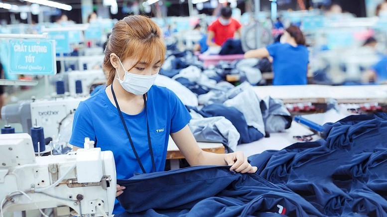 Xuất khẩu toàn ngành dệt may cả năm 2025 ước đạt 46 tỷ USD, xuất siêu 21 tỷ USD. 